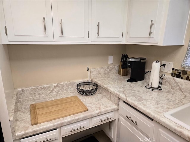185 Avenida Majorca Unit A, Laguna Woods, CA 92637 - laundry area with a sink