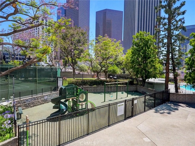 800 W 1st St Unit 710, Los Angeles, CA 90012 - view of community