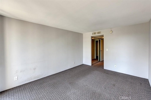 800 W 1st St Unit 710, Los Angeles, CA 90012 - empty room featuring dark carpet