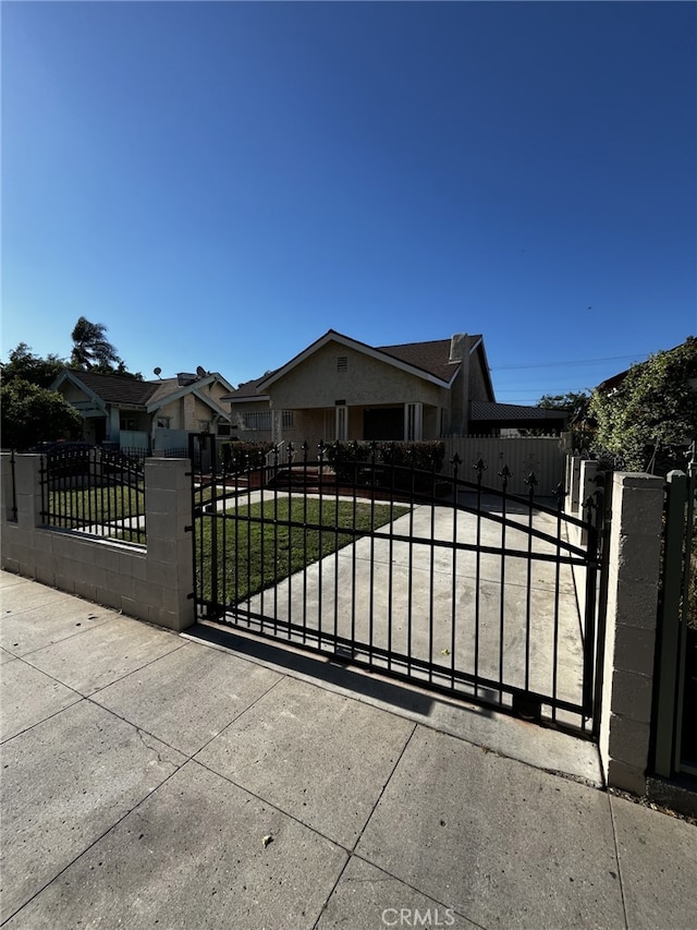 1449 W 45th St, Los Angeles, CA 90062 - view of gate