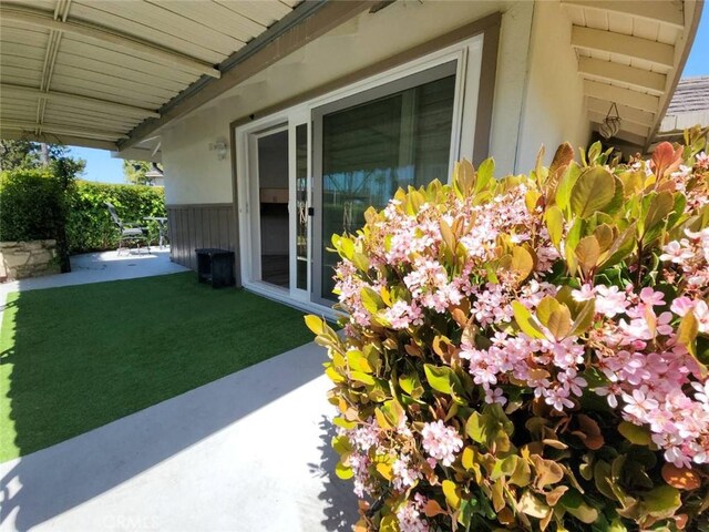 22723 Maple Ave, Torrance, CA 90505 - view of yard featuring a patio