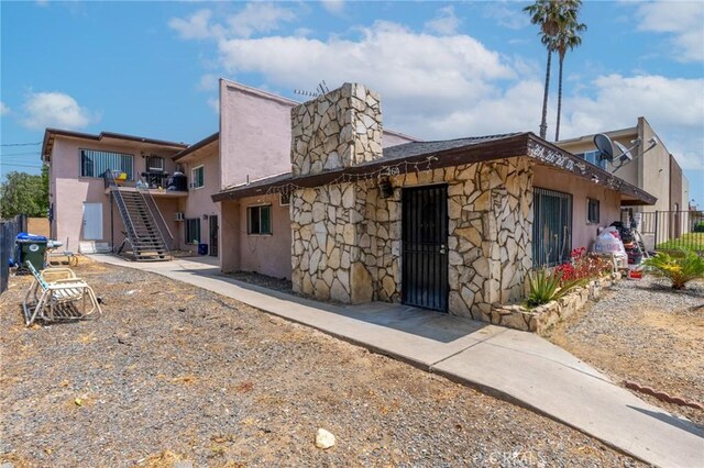 264 W Jackson St, Rialto, CA 92376 - photo 10