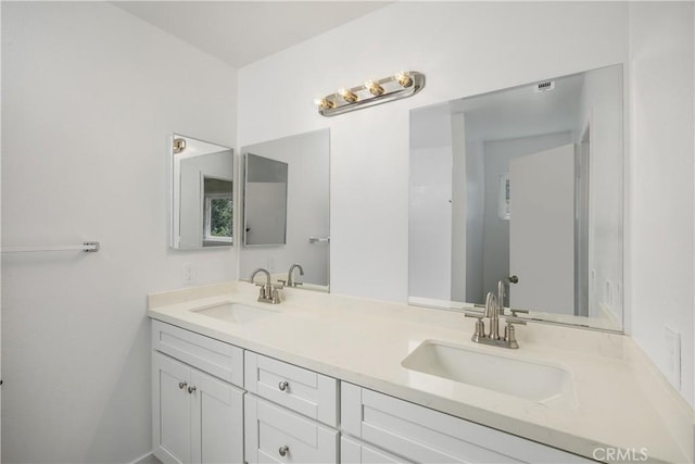 33340 Gisborne Way, Lake Elsinore, CA 92530 - full bath featuring double vanity