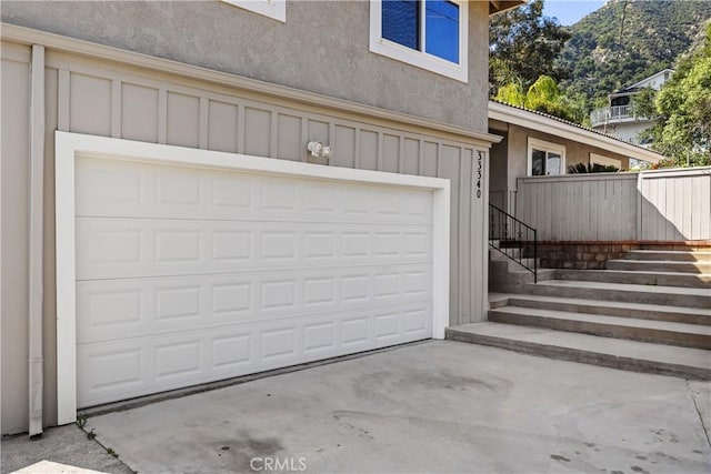 33340 Gisborne Way, Lake Elsinore, CA 92530 - garage featuring concrete driveway