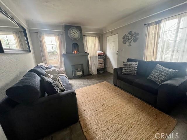 1341 N Fries, Wilmington, CA 90744 - view of living area
