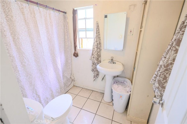 1341 N Fries, Wilmington, CA 90744 - full bath featuring toilet and tile patterned flooring
