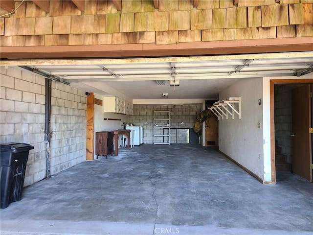 31194 Outer Highway 18 N, Running Springs, CA 92382 - garage with washing machine and clothes dryer
