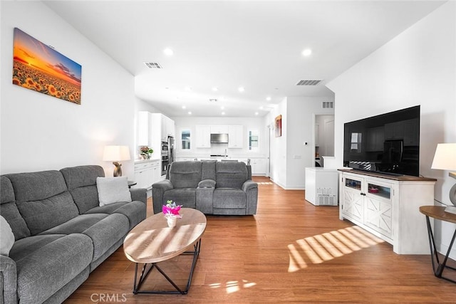 259 Lynx, Irvine, CA 92618 - photo 2