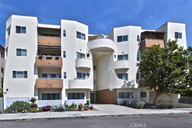5016 Bakman Ave Unit 306, North Hollywood, CA 91601 - view of building exterior
