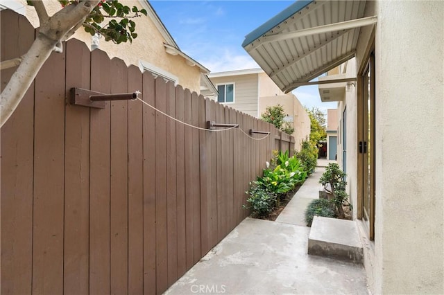 660 Stanley Ave, Long Beach, CA 90814 - exterior space featuring stucco siding and fence