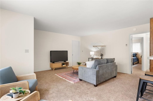 660 Stanley Ave, Long Beach, CA 90814 - living room featuring light carpet
