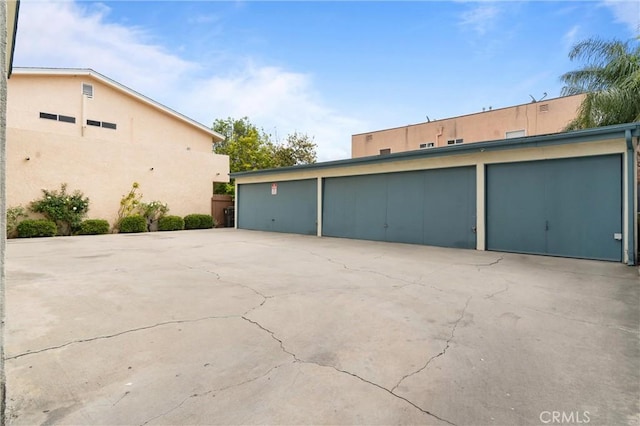 660 Stanley Ave, Long Beach, CA 90814 - view of garage