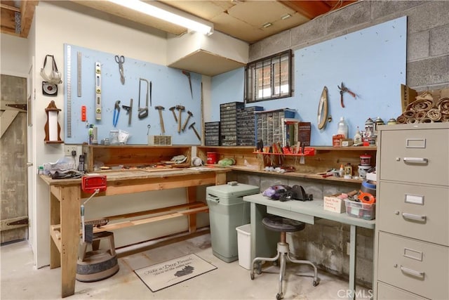 60027 Cascadel Dr S, North Fork, CA 93643 - misc room featuring a workshop area and concrete floors