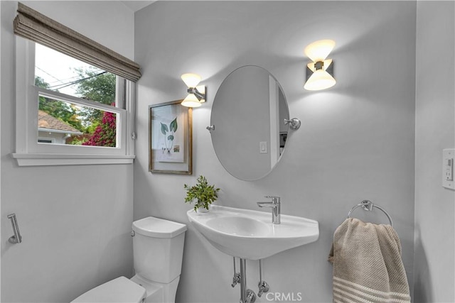 21820 Dumetz Rd, Woodland Hills, CA 91364 - bathroom with toilet