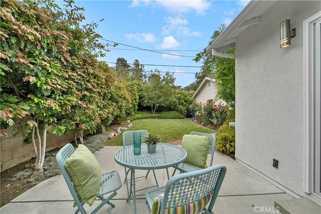21820 Dumetz Rd, Woodland Hills, CA 91364 - view of patio