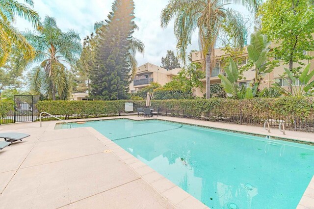 9860 Dale Ave Unit D10, Spring Valley, CA 91977 - community pool featuring a patio