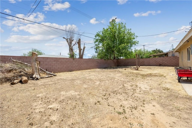 45324 Rodin Ave, Lancaster, CA 93535 - view of yard featuring a fenced backyard