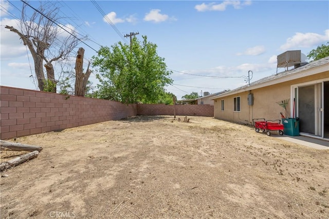 45324 Rodin Ave, Lancaster, CA 93535 - view of yard featuring a fenced backyard