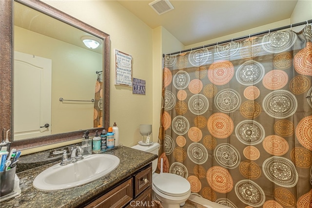 12229 Inspire Ln, Pacoima, CA 91331 - bathroom featuring vanity, toilet, and a shower with curtain