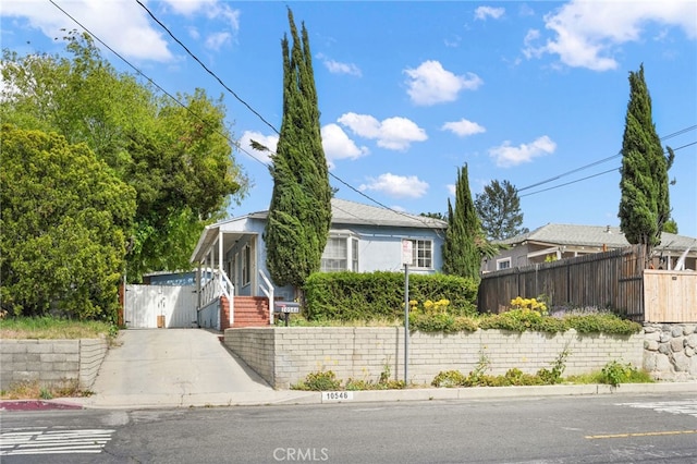 10546 Mcvine Ave, Sunland, CA 91040 - view of front of property featuring driveway