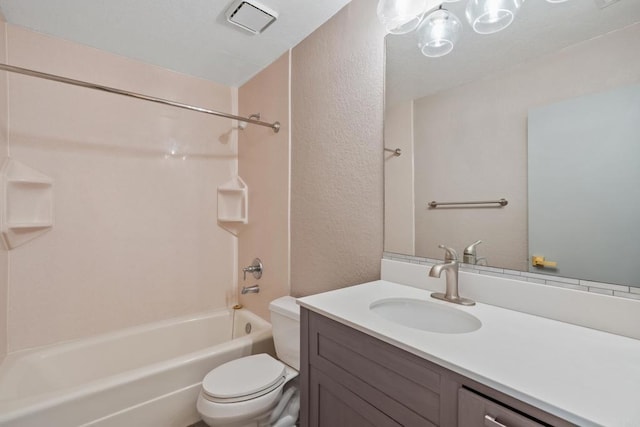 992 Lupine Hills Dr Unit 98, Vista, CA 92081 - full bath with a textured wall, toilet, vanity, and shower / tub combination