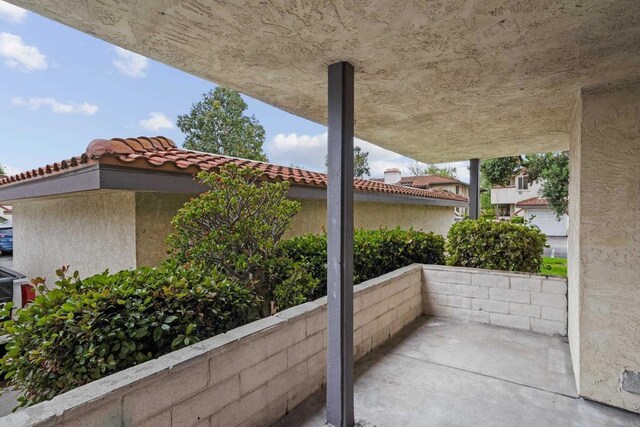 992 Lupine Hills Dr Unit 98, Vista, CA 92081 - view of patio with a balcony