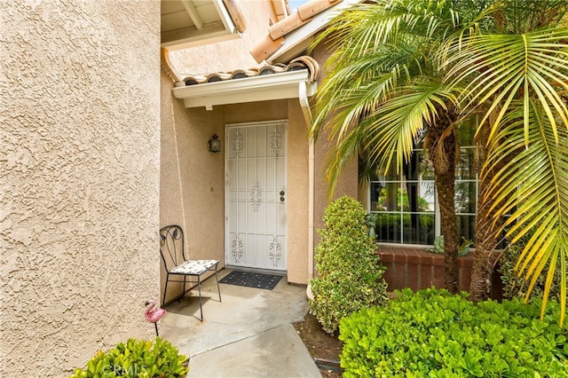 672 La Quinta Dr, Banning, CA 92220 - entrance to property with stucco siding
