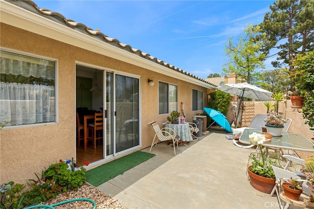 672 La Quinta Dr, Banning, CA 92220 - view of patio / terrace