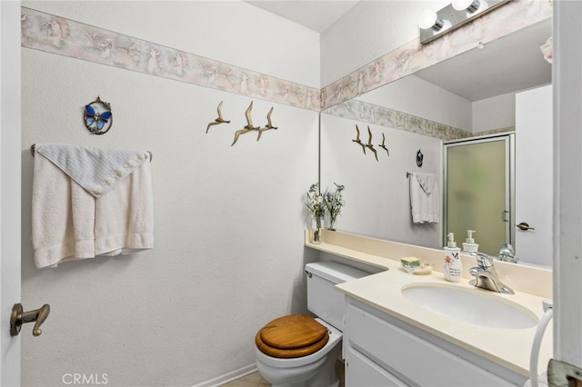 672 La Quinta Dr, Banning, CA 92220 - full bath with vanity, toilet, and a stall shower