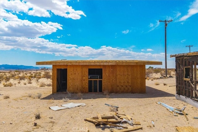 view of outbuilding