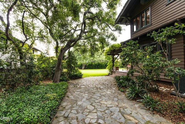2041 Ashbourne Dr, South Pasadena, CA 91030 - view of yard featuring a patio area
