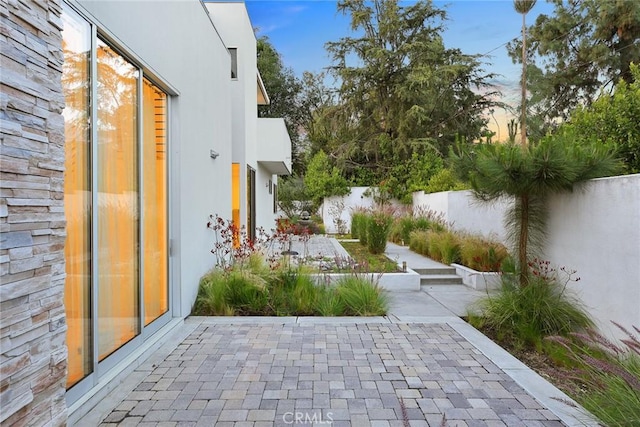 1145 E Grandview Ave, Sierra Madre, CA 91024 - patio terrace at dusk featuring a patio