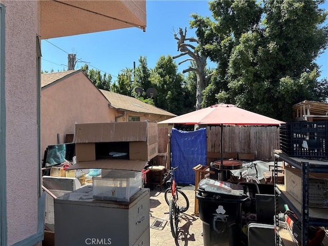 606 W 57th St, Los Angeles, CA 90037 - view of patio