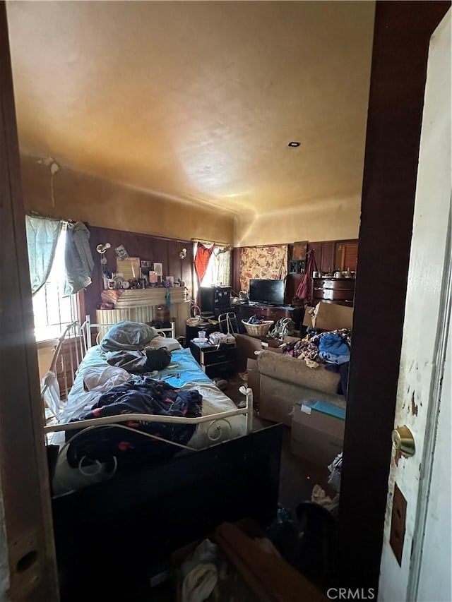 606 W 57th St, Los Angeles, CA 90037 - bedroom with multiple windows