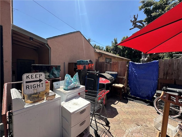 606 W 57th St, Los Angeles, CA 90037 - view of patio / terrace