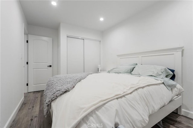 17730 Regency Cir, Bellflower, CA 90706 - bedroom featuring recessed lighting, baseboards, a closet, and wood finished floors