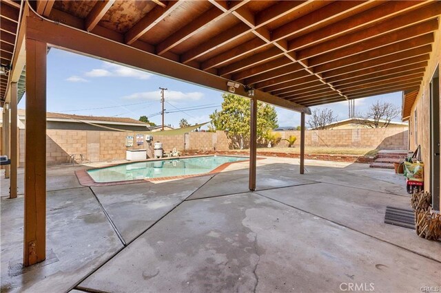 2517 E Walnut Crk, West Covina, CA 91791 - fenced backyard with a patio