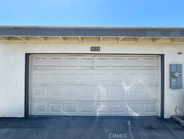 9556 Bloomfield St, Cypress, CA 90630 - view of garage