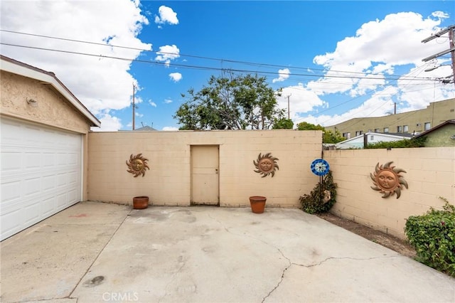 1449 W 45th St, Los Angeles, CA 90062 - view of fenced backyard