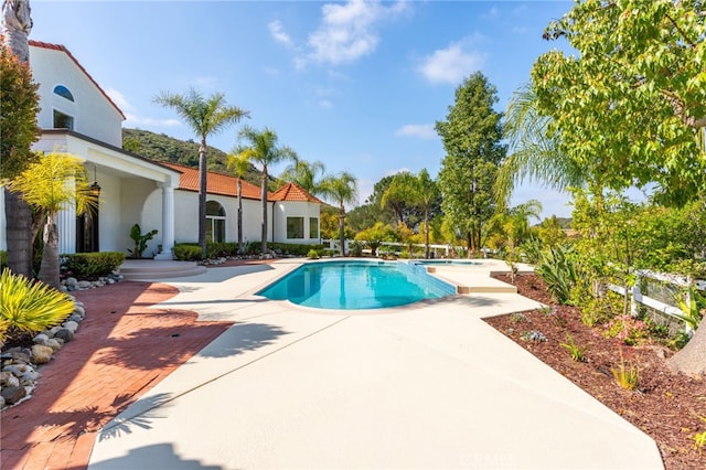 44240 La Cruz Dr, Temecula, CA 92590 - outdoor pool featuring a patio area