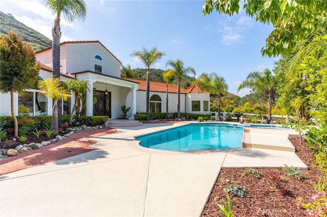 44240 La Cruz Dr, Temecula, CA 92590 - pool featuring a patio