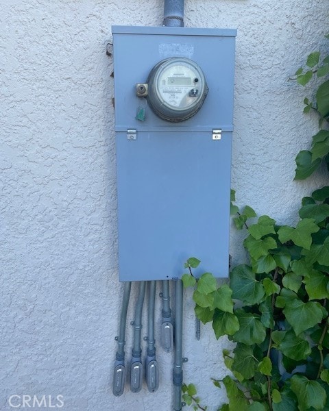 details featuring stucco siding