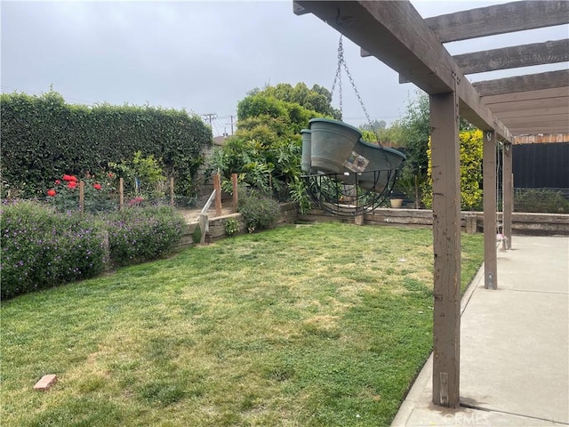 view of yard with a patio and a pergola