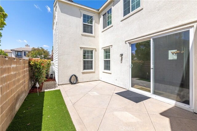 39992 Pasadena Dr, Temecula, CA 92591 - view of patio / terrace with a fenced backyard