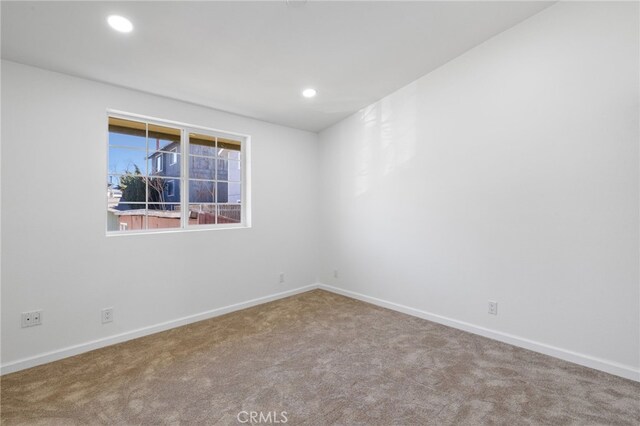 3516 Illinois Trl, Frazier Park, CA 93225 - unfurnished room featuring carpet flooring, baseboards, and recessed lighting