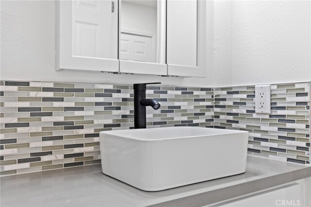 3516 Illinois Trl, Frazier Park, CA 93225 - interior details with a sink and backsplash