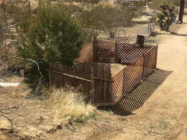 exterior details featuring fence