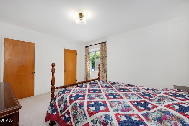bedroom with carpet flooring