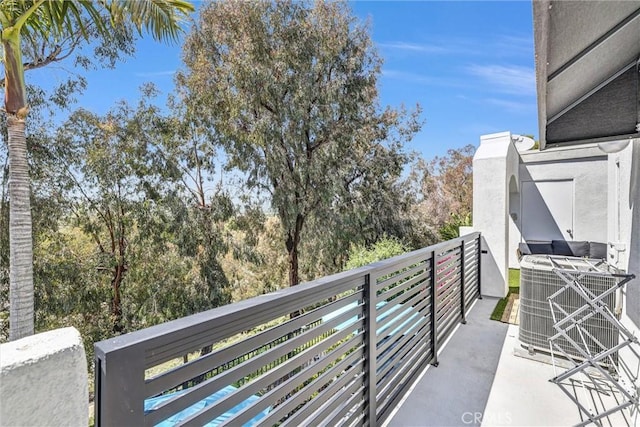 28215 Via Luis, Laguna Niguel, CA 92677 - balcony featuring central AC