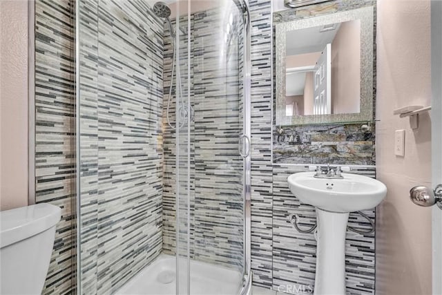 28215 Via Luis, Laguna Niguel, CA 92677 - full bath featuring a shower stall, toilet, and a sink